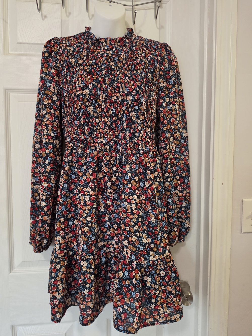 Cupshe Navy Multicolor Floral Long-Sleeve Tiered Dress Size Medium Juniors